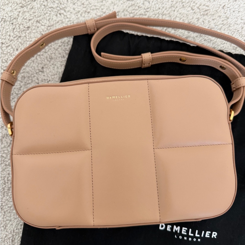 DeMellier Beige Crossbody Camera Bag - Picture 2 of 11